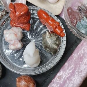 Small carving your choice